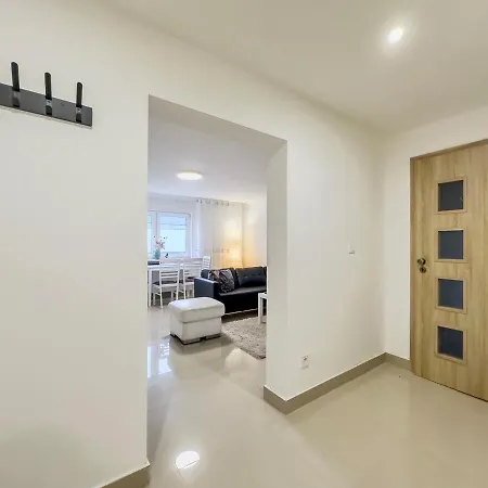 Quiet By The Center Apartamento Lučenec