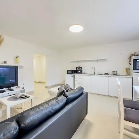 Quiet By The Center *