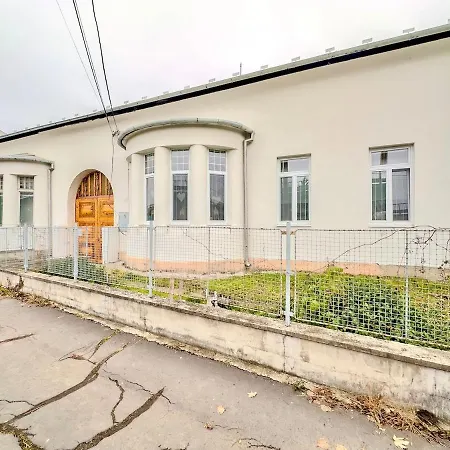 Quiet By The Center Daire Lučenec